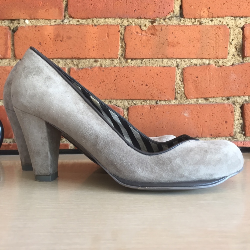 Irregular Choice Belle grey suede heels - Picture 3 of 8
